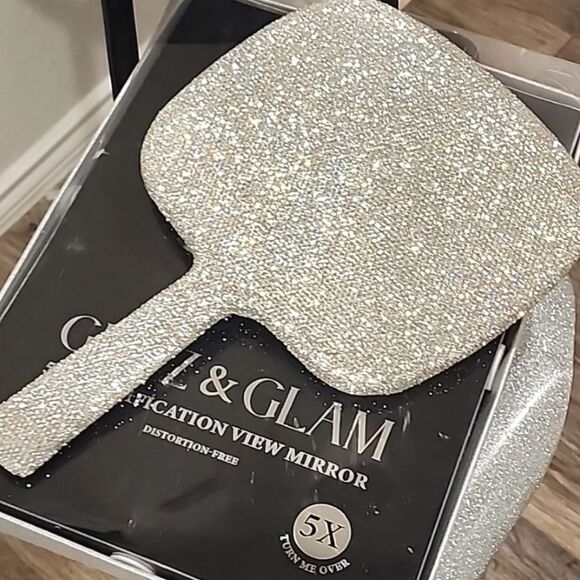 Glitz & Glam 5X Magnification Silver Diamond Diatortion Free Handheld Mirror - Picture 4 of 7